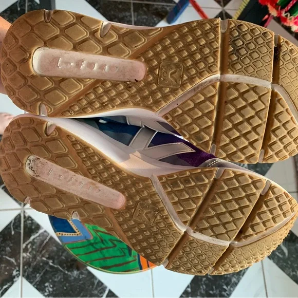 Veja Women's Purple and Blue Gradient Sneakers - Picture 5 of 5